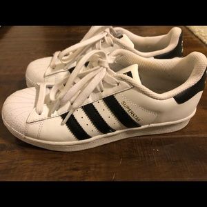 Adidas Superstar women’s size 6